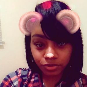 Meet your Posher, Janeil